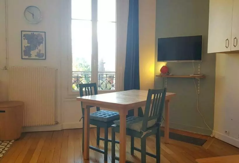 Le Studio Des Artistes   25min Paris