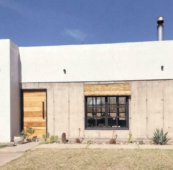 Moderna Casa En Las Paredes A 1 Km Del Aeropuerto