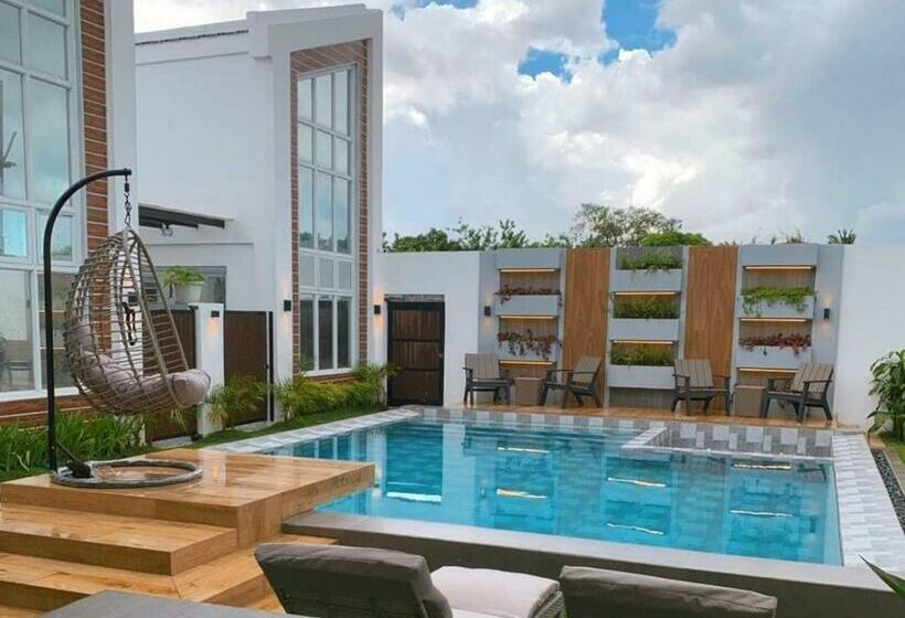 پانسیون Asheville Tagaytay