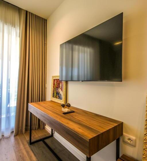 تختخواب و صبحانه Hercules Sea View