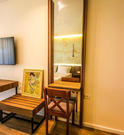 تختخواب و صبحانه Hercules Sea View