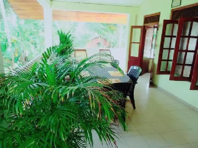 ペンション Villa Ujuwaththa