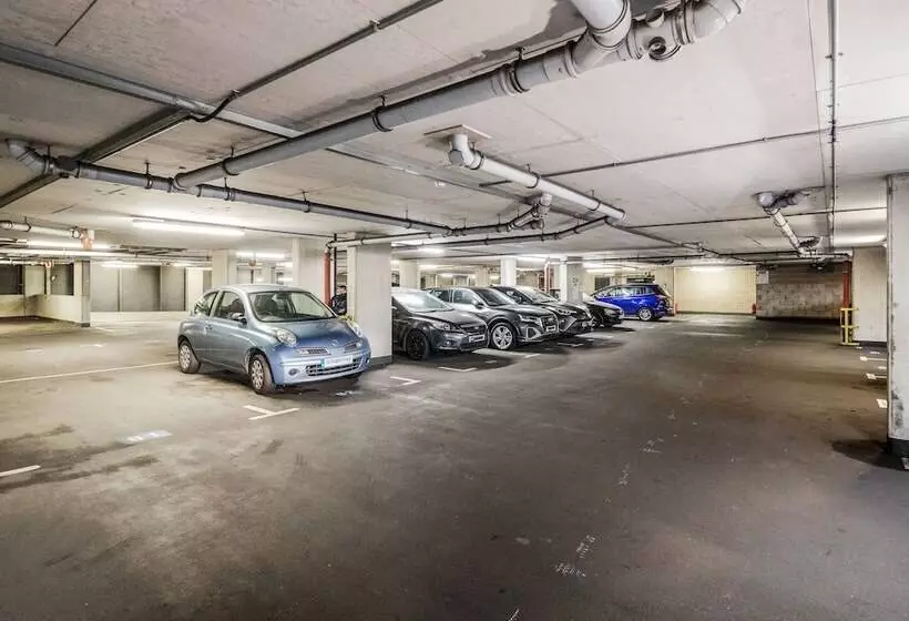 2 Bed Apartment Near Basildon Train Station