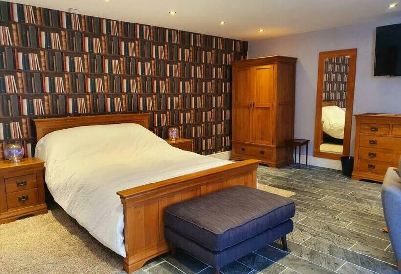 Sycamore Suite Is A Private Retreat With Log Fire