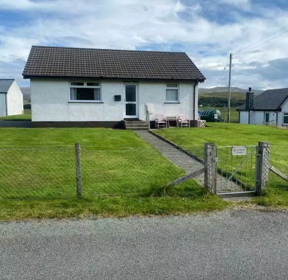 Almondbank Cottage