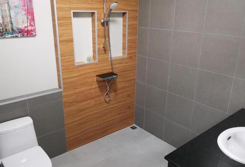 Private Pool Villa With Jacuzzi At Royal Park Village Walk To The Beach 6 People Max 3 Males