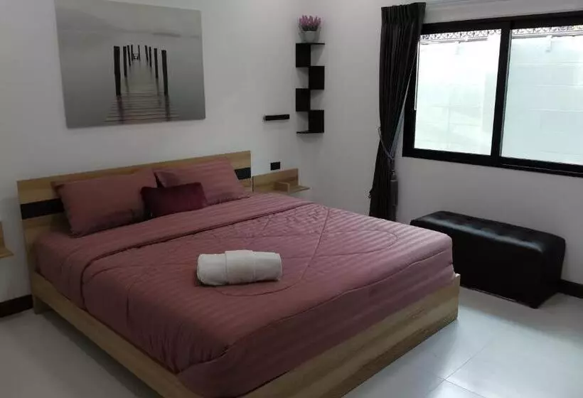 Private Pool Villa With Jacuzzi At Royal Park Village   Walk To The Beach   6 People   Max 3 Males