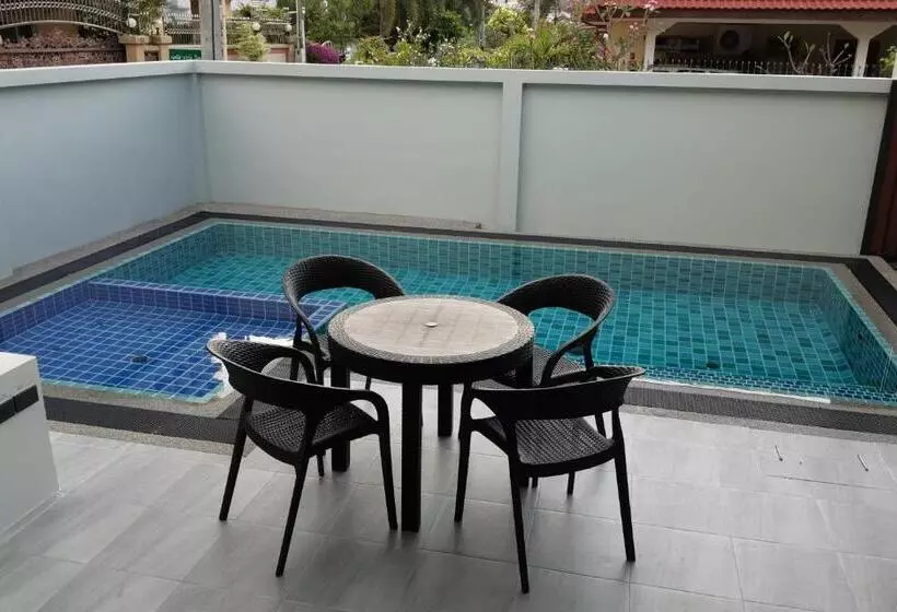 Private Pool Villa With Jacuzzi At Royal Park Village   Walk To The Beach   6 People   Max 3 Males
