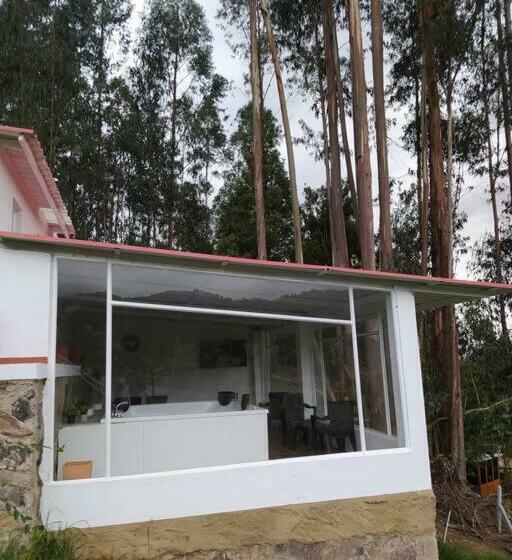 Agradable Casa De Campo Con Hermosa Vista