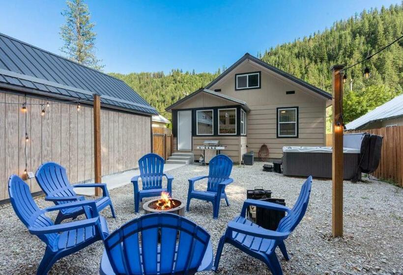 Close To Hiawatha Tr And Biking With Hot Tub