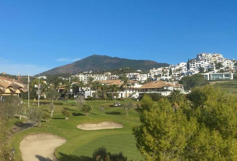 Huge Rooftop Solarium With See View 3 Rooms