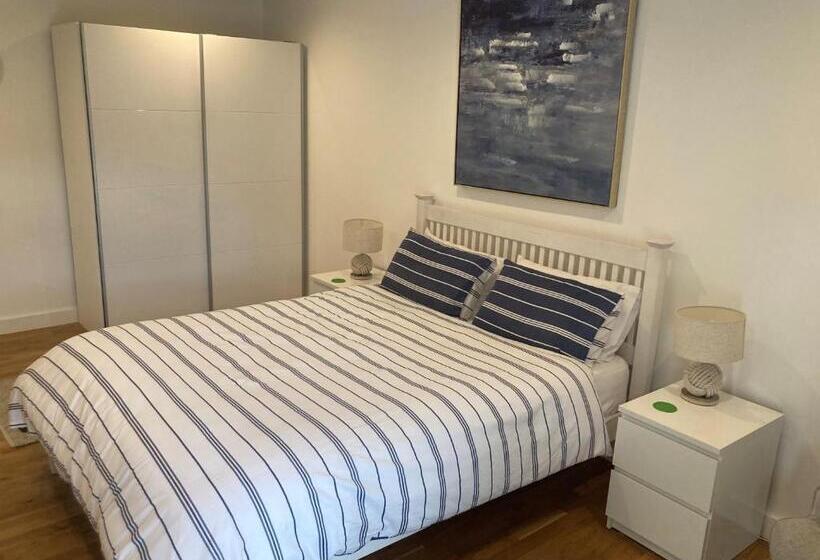 Independent Rural Detached Annexe With Free Private Parking