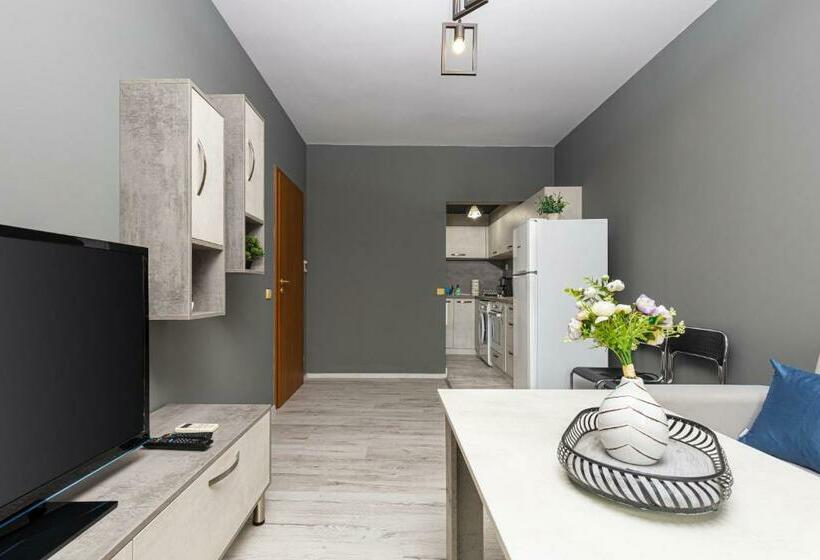 Modernly Designed 1bd Apartment With A Nice Terrace