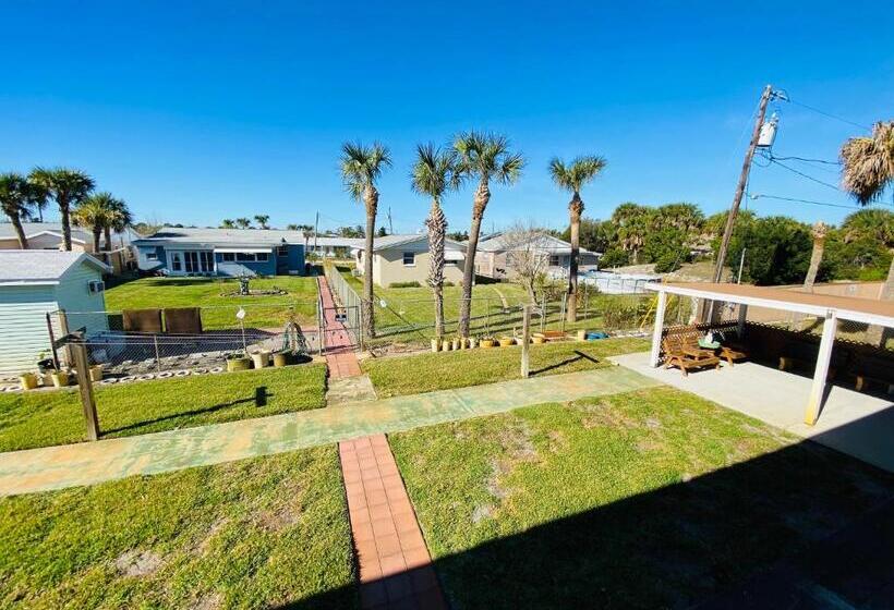 Отель A 1 A Super Inn