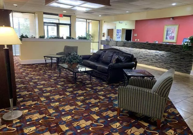 Отель Americas Best Value Inn Forest