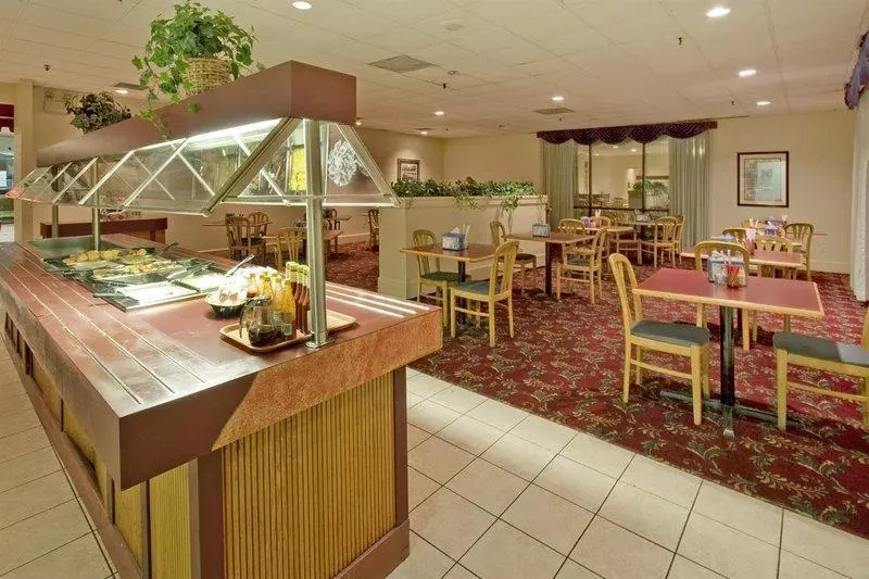 Отель Americas Best Value Inn Forest