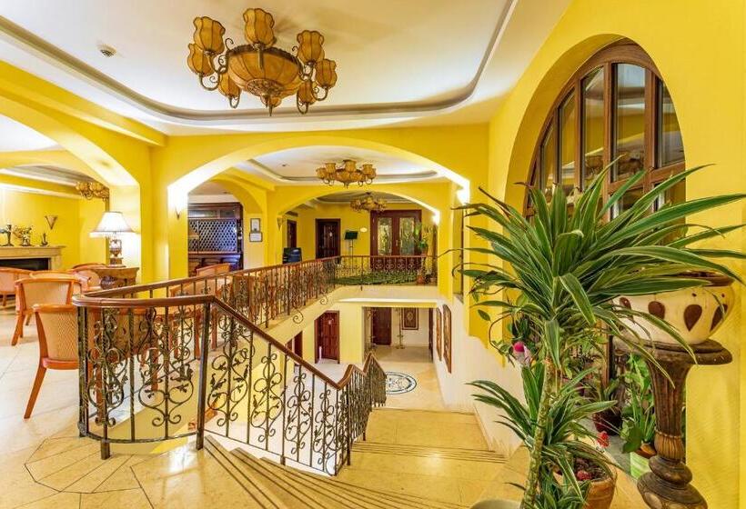 ホテル Bellevue Esztergom