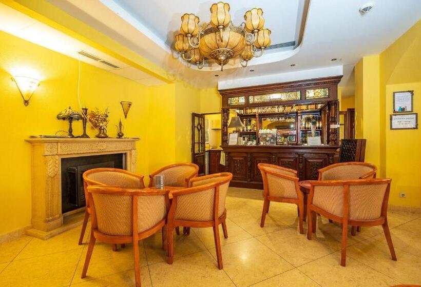 ホテル Bellevue Esztergom