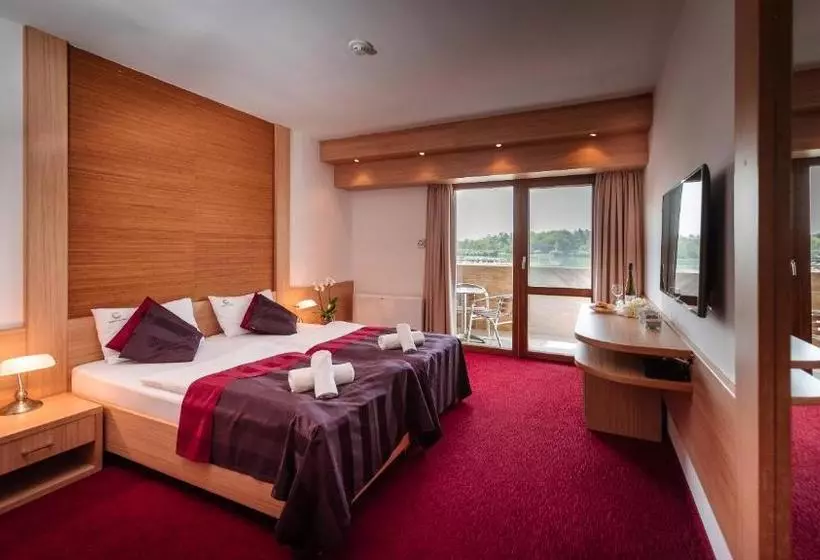 Отель Corvus Aqua