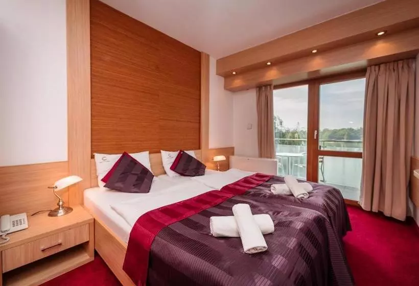 Отель Corvus Aqua