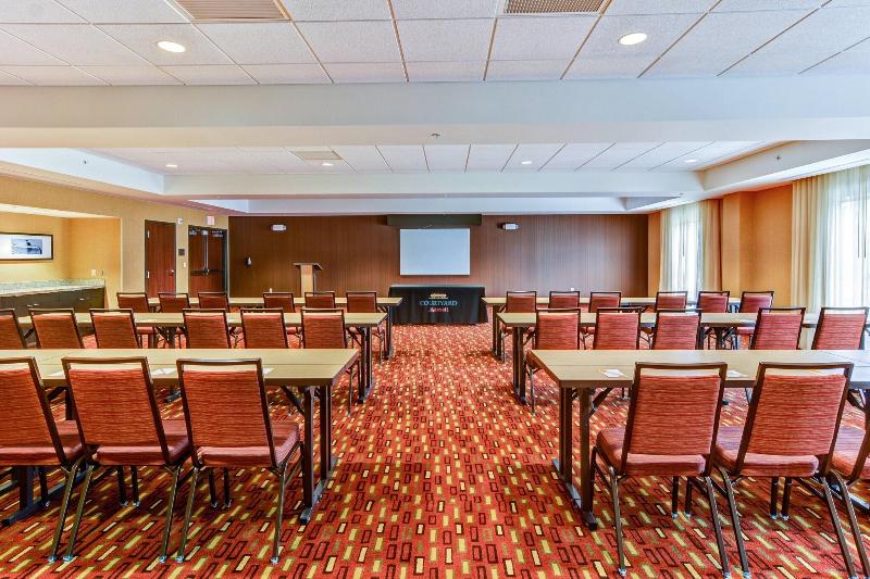 فندق Courtyard By Marriott Bridgeport Clarksburg
