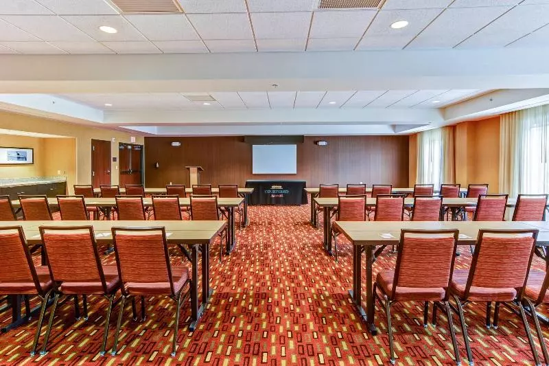Otel Courtyard By Marriott Bridgeport Clarksburg