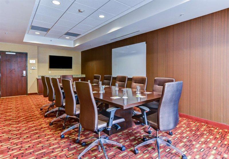 فندق Courtyard By Marriott Bridgeport Clarksburg