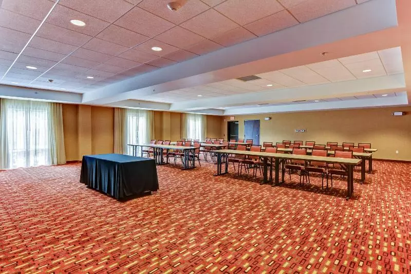 Otel Courtyard By Marriott Bridgeport Clarksburg