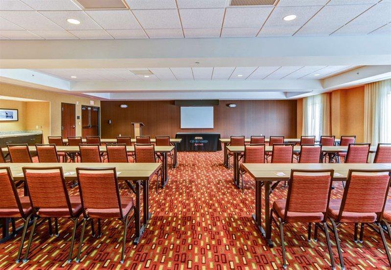 فندق Courtyard By Marriott Bridgeport Clarksburg