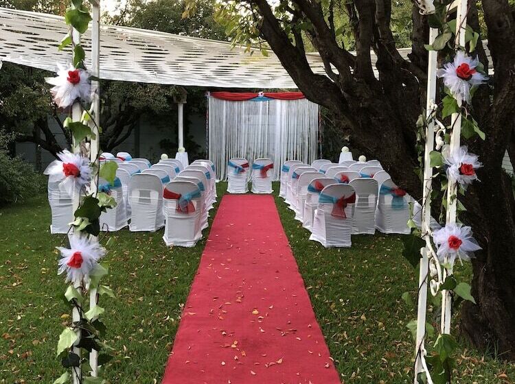 ホテル Dersley Manor