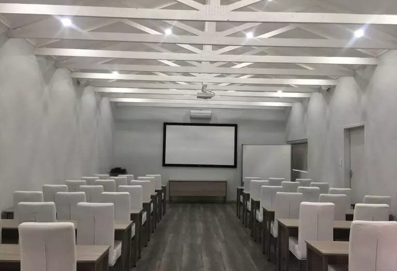 酒店 Dersley Manor