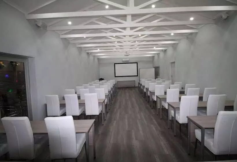 酒店 Dersley Manor