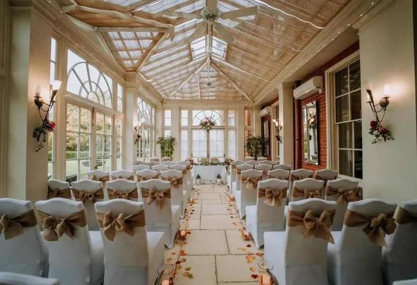 בית מלון כפרי Dovecliff Hall