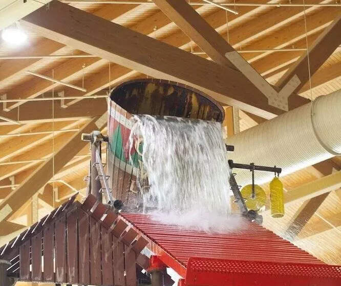 فندق Great Wolf Lodge Grand Mound