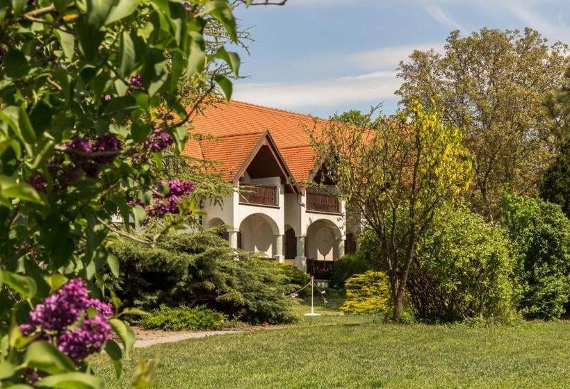 בית מלון כפרי Hasik