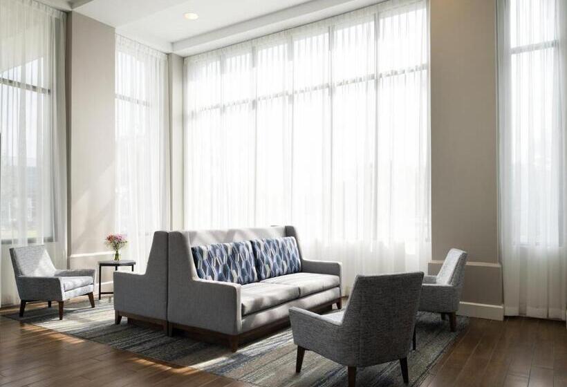 호텔 Holiday Inn Express And Suites New Orleans Airport, An Ihg