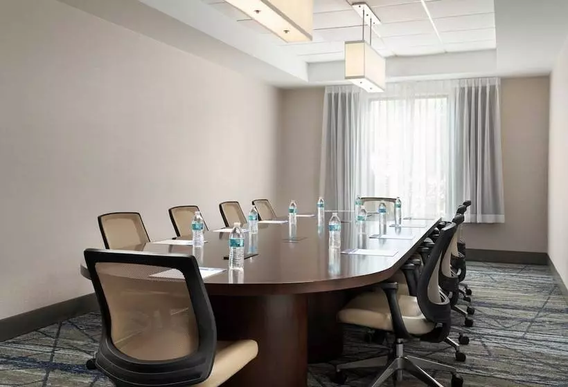 호텔 Holiday Inn Express And Suites New Orleans Airport, An Ihg