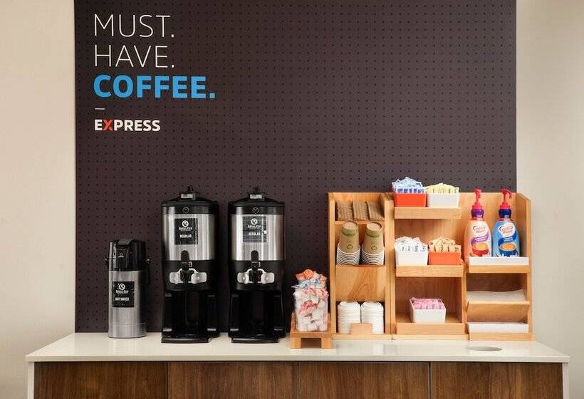 호텔 Holiday Inn Express And Suites New Orleans Airport, An Ihg