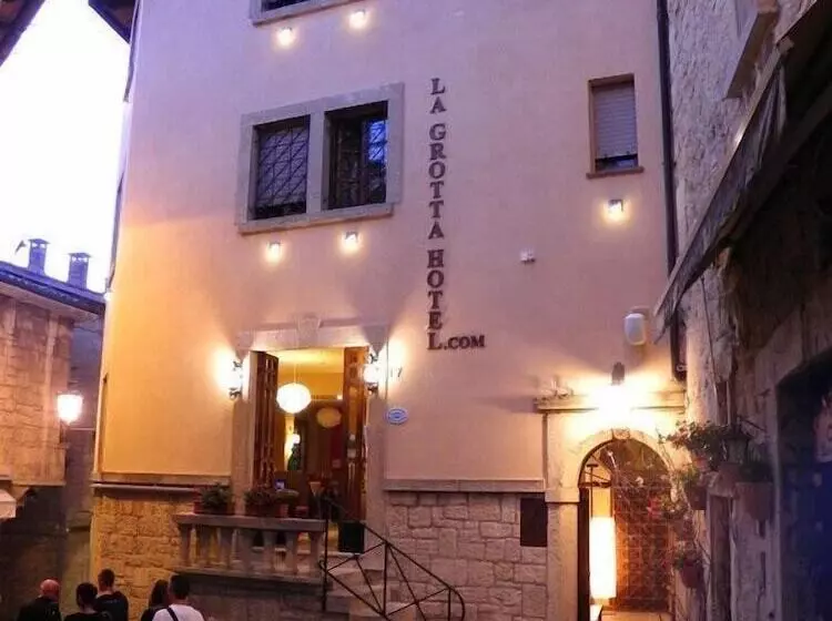 Hotel La Grotta
