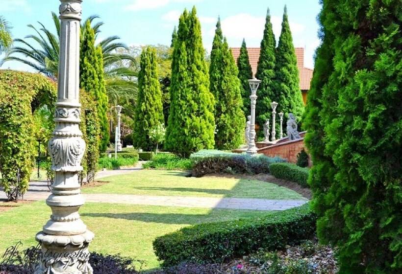 ホテル Midrand Conference Centre