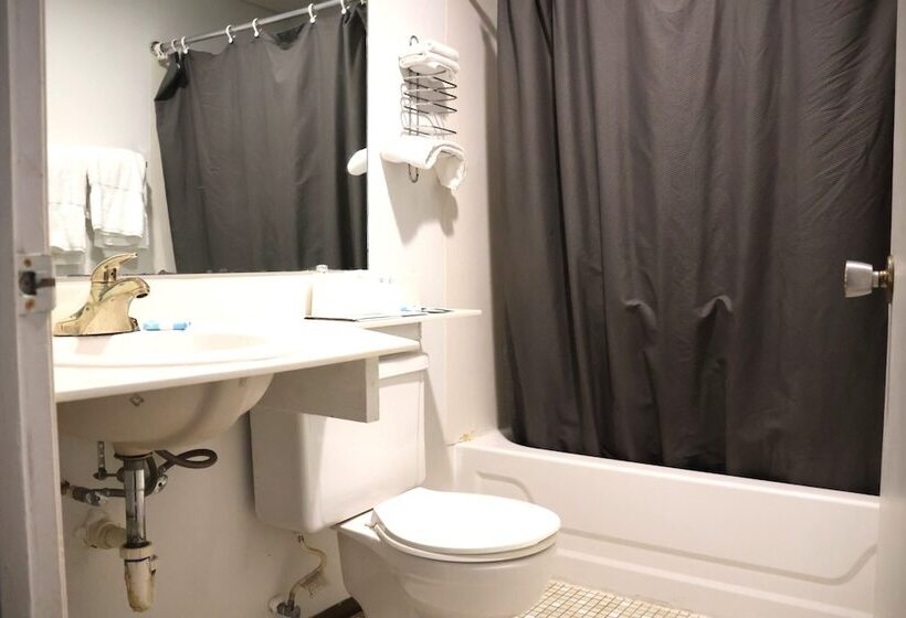 בית מלון כפרי O Oskaloosa Hwy 63/92