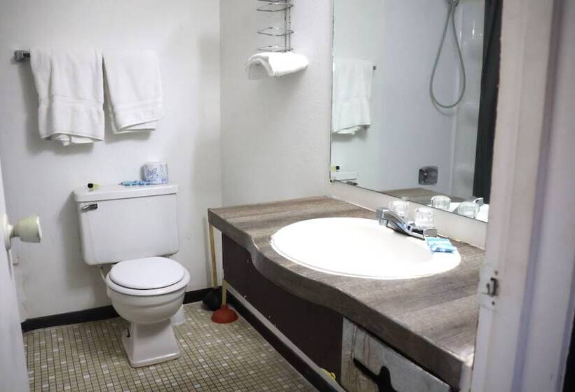 בית מלון כפרי O Oskaloosa Hwy 63/92