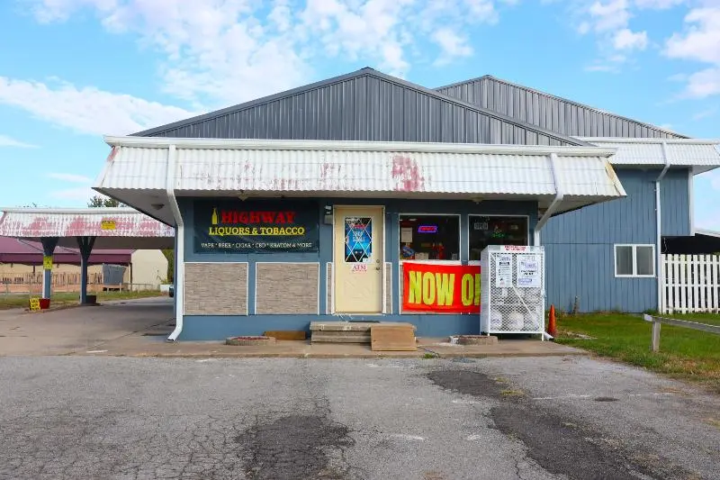 ホテル O Oskaloosa  Hwy 63/92