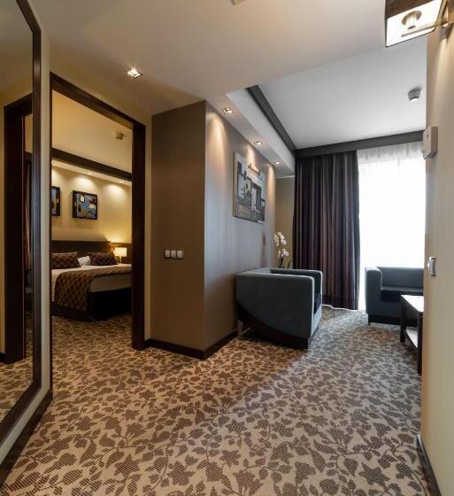 Отель Pagony Wellness