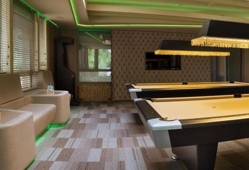 Отель Pagony Wellness