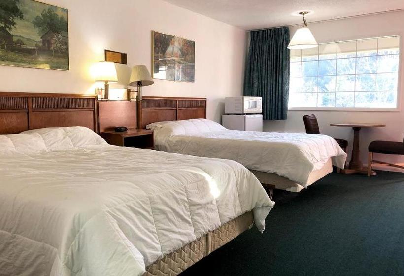 בית מלון כפרי Red Carpet Inn Coxsackie