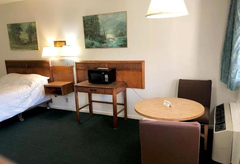 בית מלון כפרי Red Carpet Inn Coxsackie