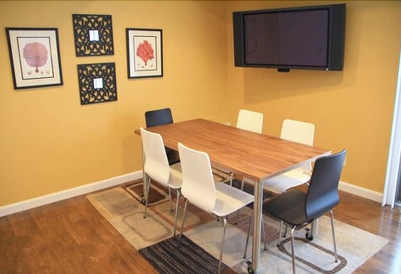 Surfside Hotel And Suites