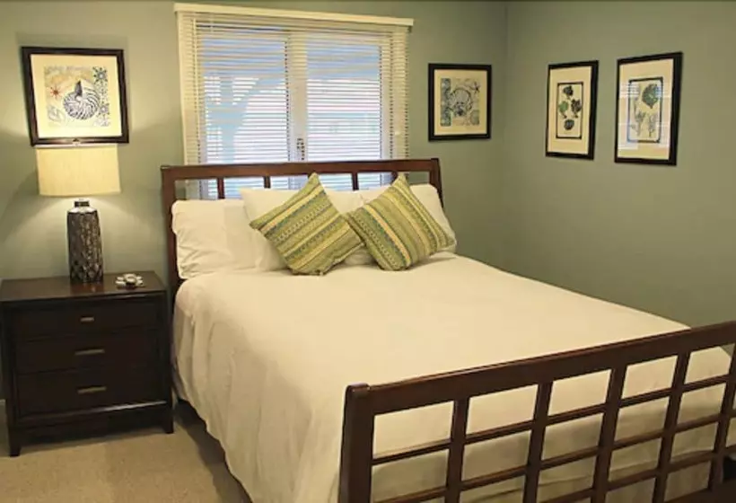 Surfside Hotel And Suites