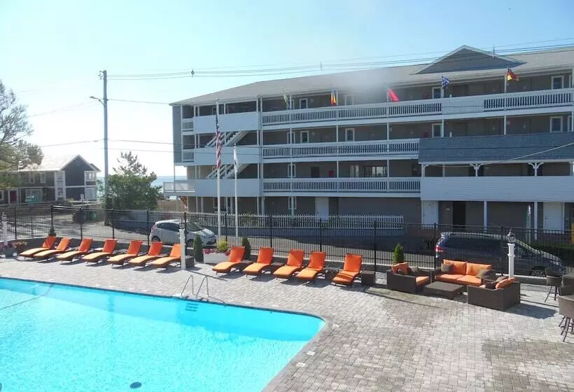 Surfside Hotel And Suites
